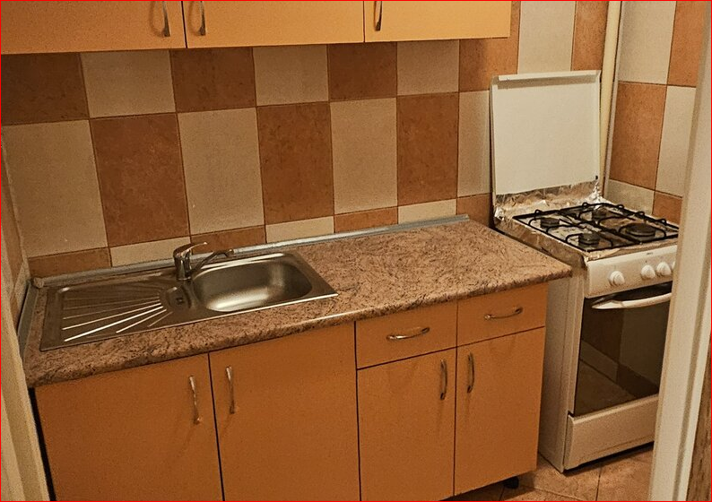 Titan, ofer spre inchiriere garsoniera,